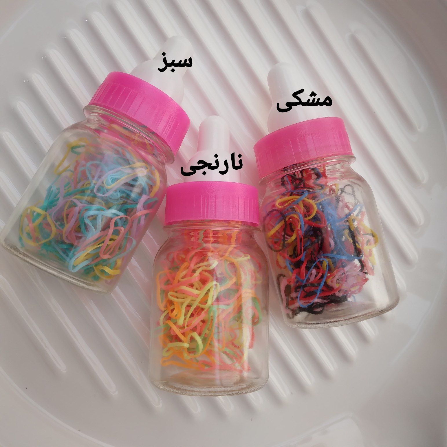 چهل گیس طرح شیشه شیر رنگی